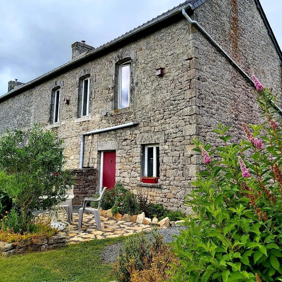 La Maison Des Renards Apartment Plouray